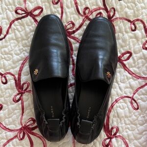 Tory Burch women’s Black Leather Loafers